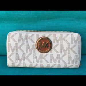 MK wallet